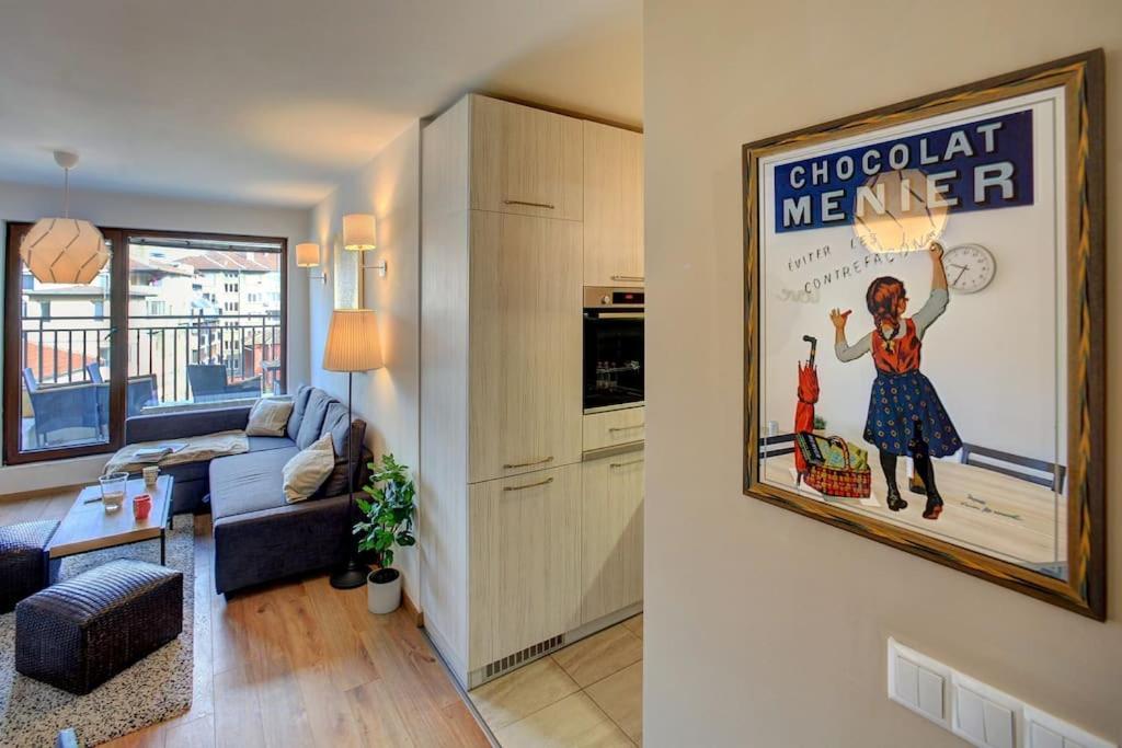 Spacious Home Office With Secure Garage In Szófia Kültér fotó